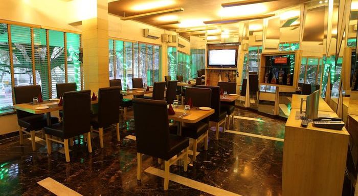 Hotel Royal Castle Grand
